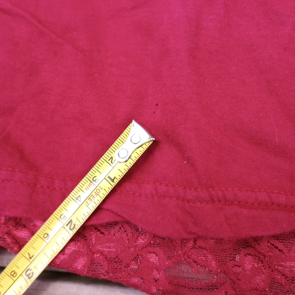 🎄Gifted🎄 Charlotte Russe Tank Top With Lace - Picture 5 of 8